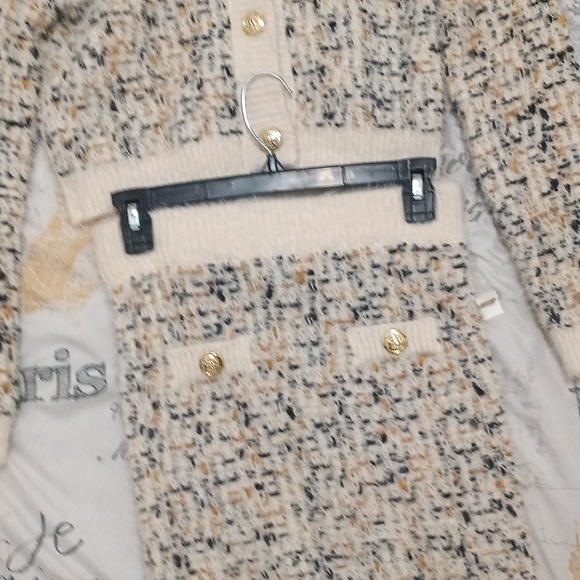 Chic Tweed Skirt in Cream and Black - Picture 1 of 5